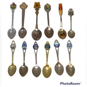 👠 Bundle of 12 Canada 🇨🇦 Spoons